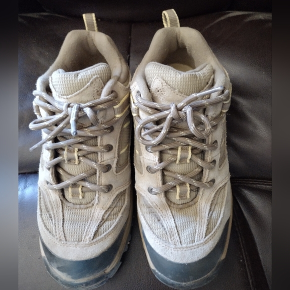 Columbia Broken Trail II Womens Hiking Shoes. Yellow & Tan. Used - Picture 2 of 7